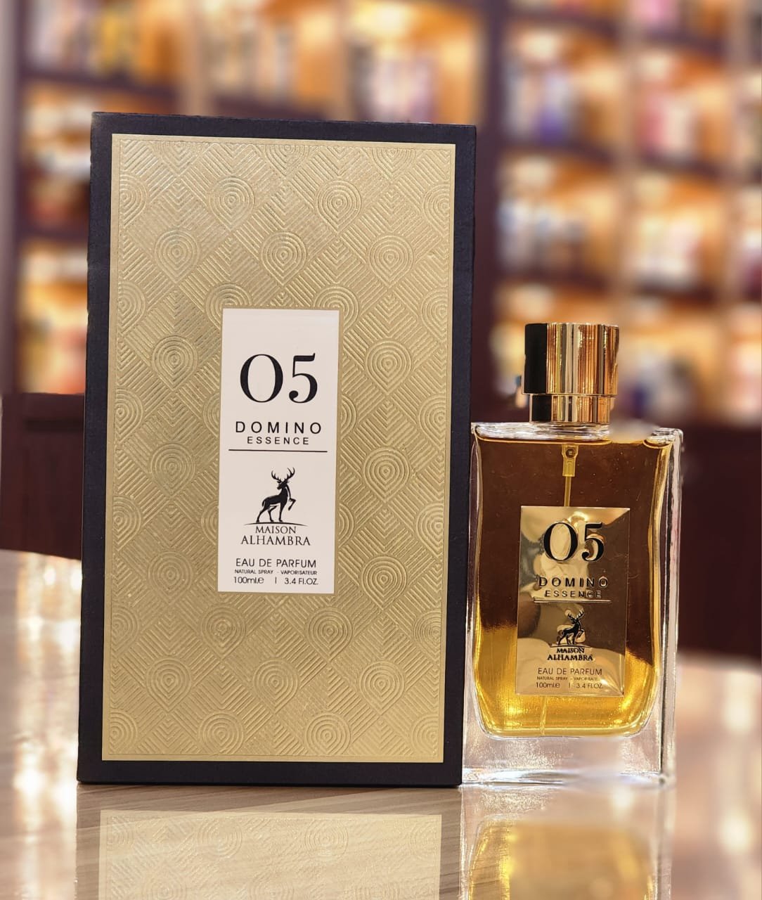 05 Domino Essence